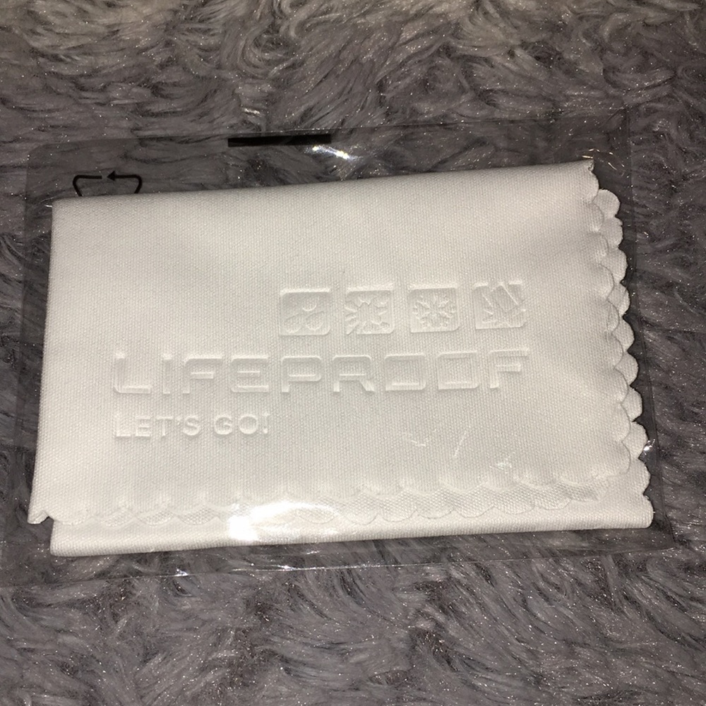Life proof screen cloth cleaner